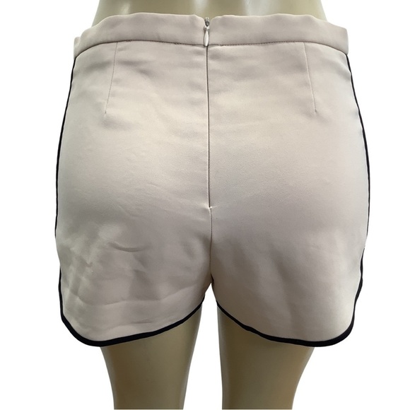 Alythea zippered with satin lining shorts size large (Preowned) - Picture 4 of 9